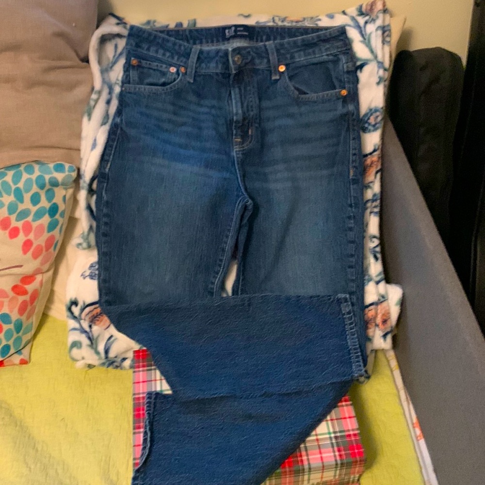 GAP women’s boyfriend cut jeans size 29/8